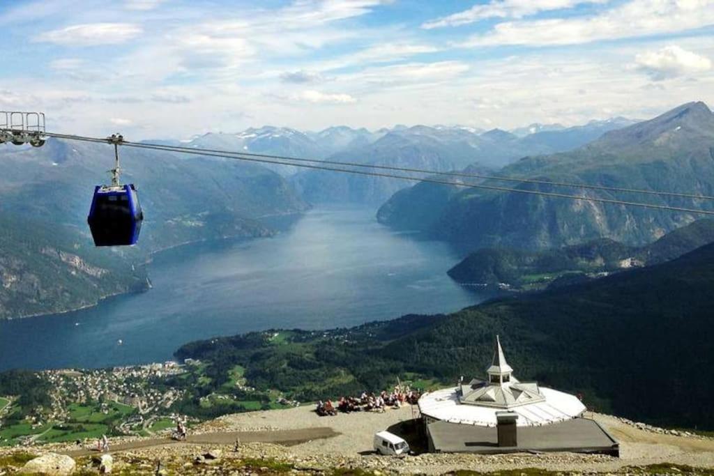 Leilighet I Hjertet Av Sunnmore! Sykkylven Екстер'єр фото
