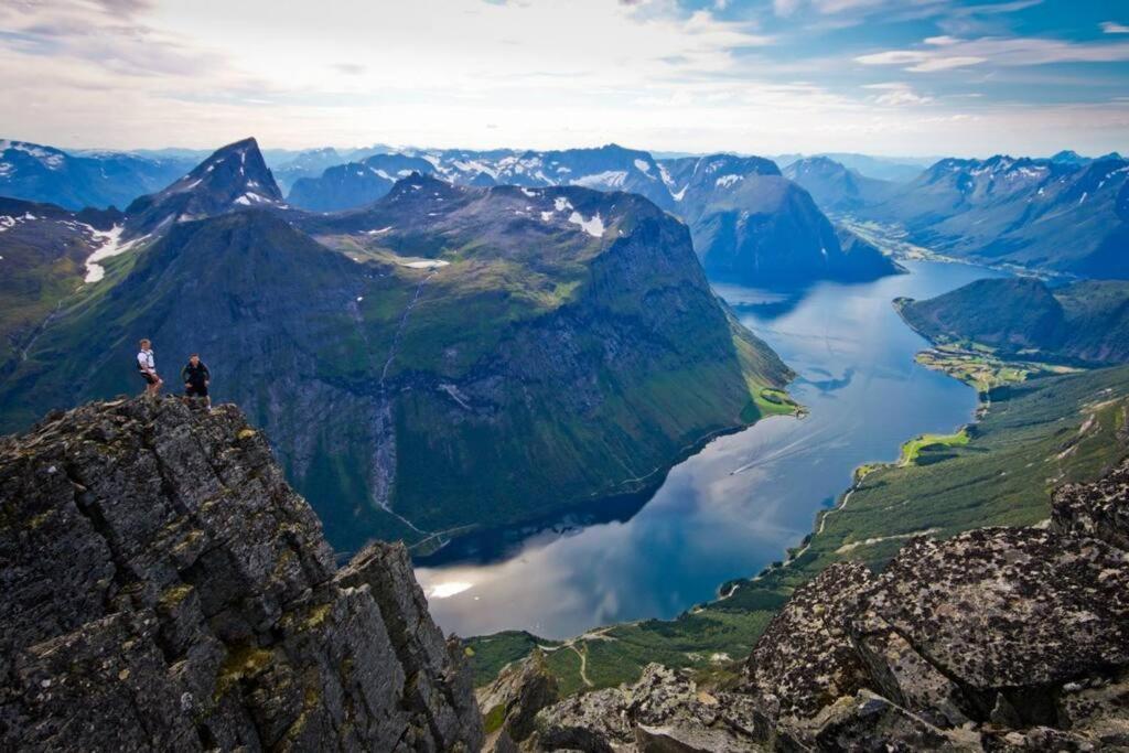 Leilighet I Hjertet Av Sunnmore! Sykkylven Екстер'єр фото